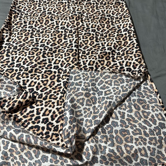 H&M Leopard Print Maxi Dress - Picture 5 of 9